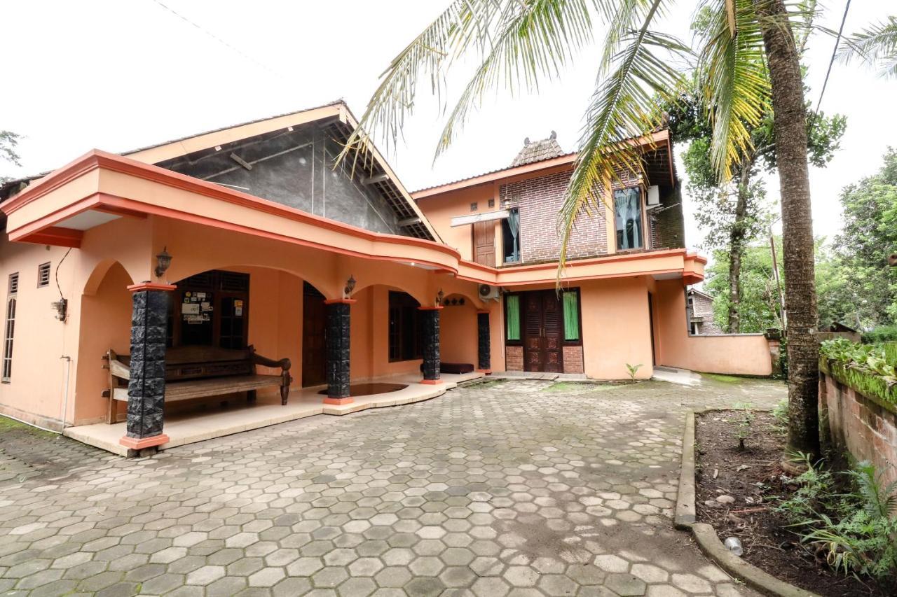 Nurudin House Magelang Exterior foto