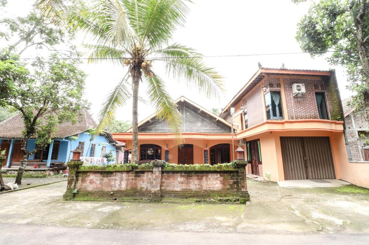 Nurudin House Magelang Exterior foto